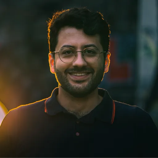 Professional photo of Pouya Heydari, Senior Android Engineer and Engineering Manager